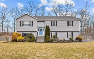 47 Oliver Way, Swansea, MA 02777 47 Oliver Way, Swansea, MA 02777